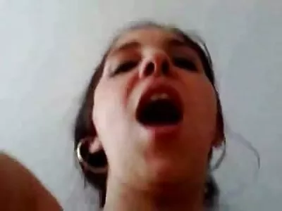 Busty нещо се porno amatiori bg забавлява