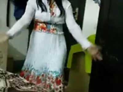 Дамата българско порно аматьори с BBW се нуждае от чернокожа мъжественост