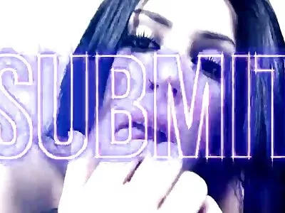 Големите цици са сдържани domawno porno в сутиен