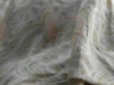 Похотливият съпруг -суингър споделя нейната красива брюнетка -милфа с порно с рускини черен свингер
