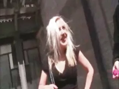 Зряла немска блондинка порно с рускини в секси черно бельо
