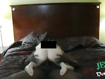 Гореща курва отваря краката аматьорско българско порно си
